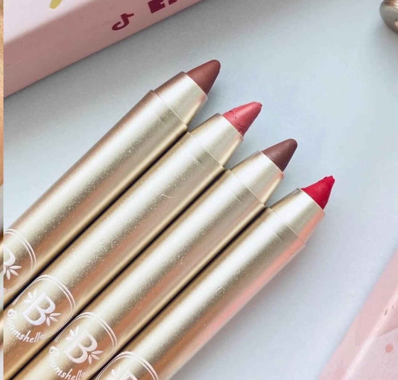 Lápiz de labios Bloomshell